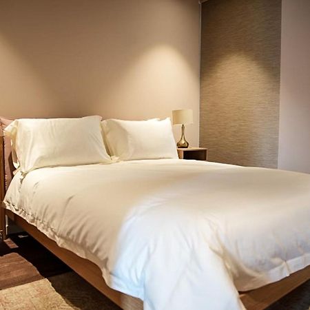 Chic Luxury Living In Battersea Power Station Apartment Лондон Екстериор снимка