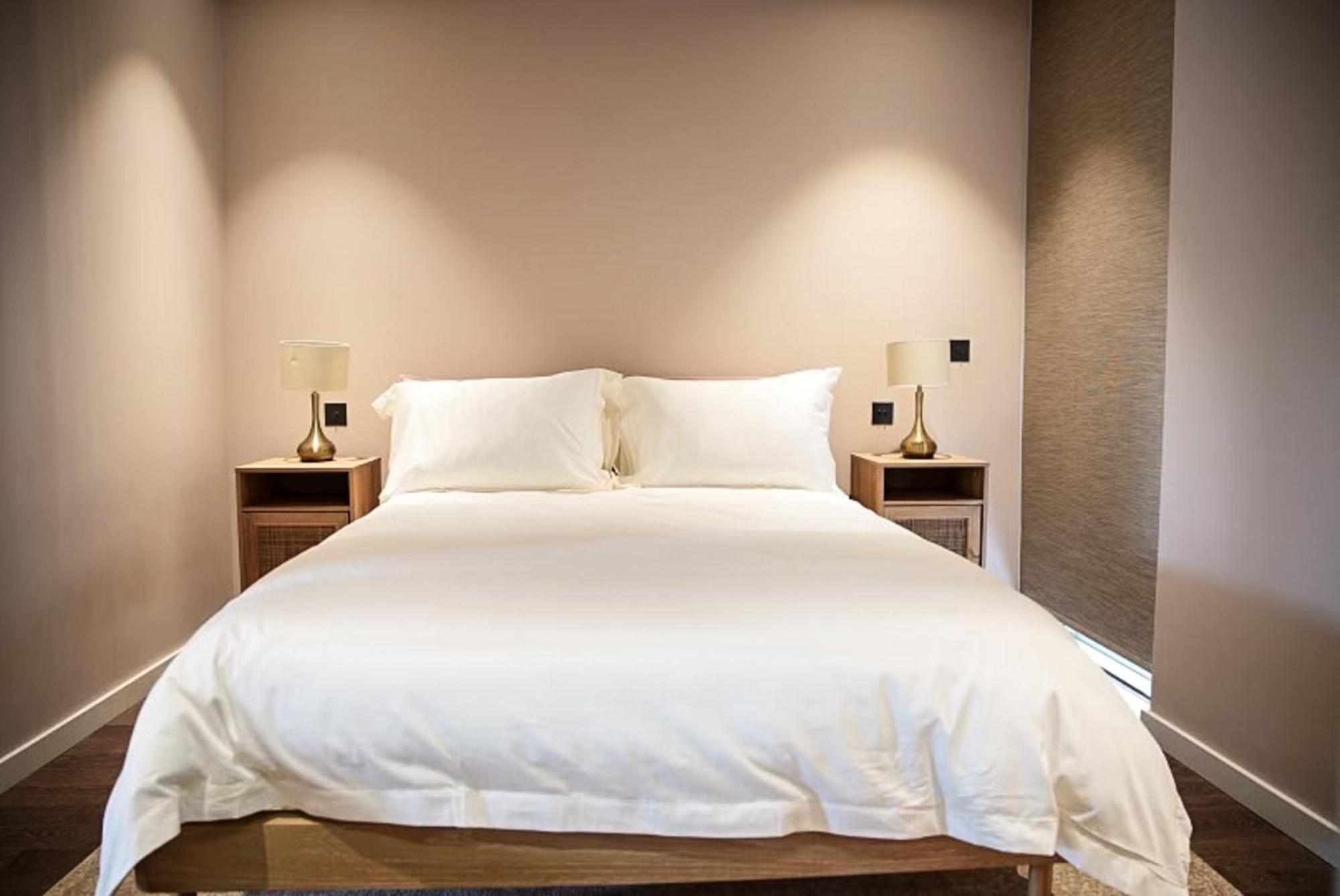 Chic Luxury Living In Battersea Power Station Apartment Лондон Екстериор снимка
